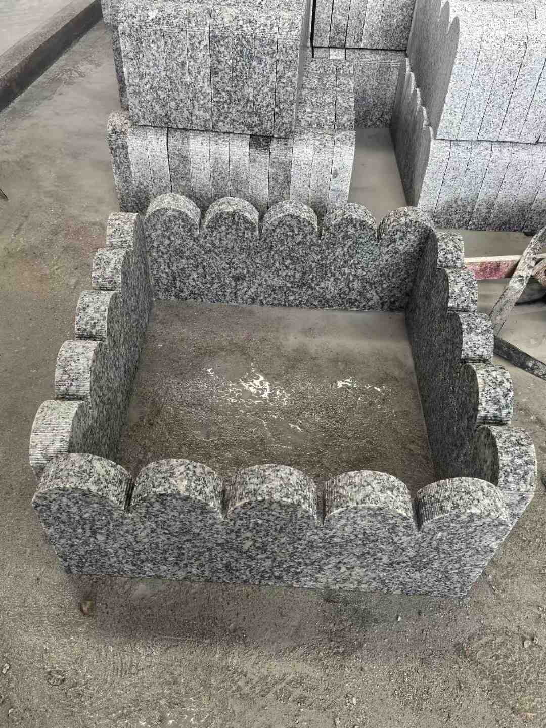 淮南 花边石、花坛围栏石、花池界石、菜园栅栏石、镶边石、波浪状界石介绍