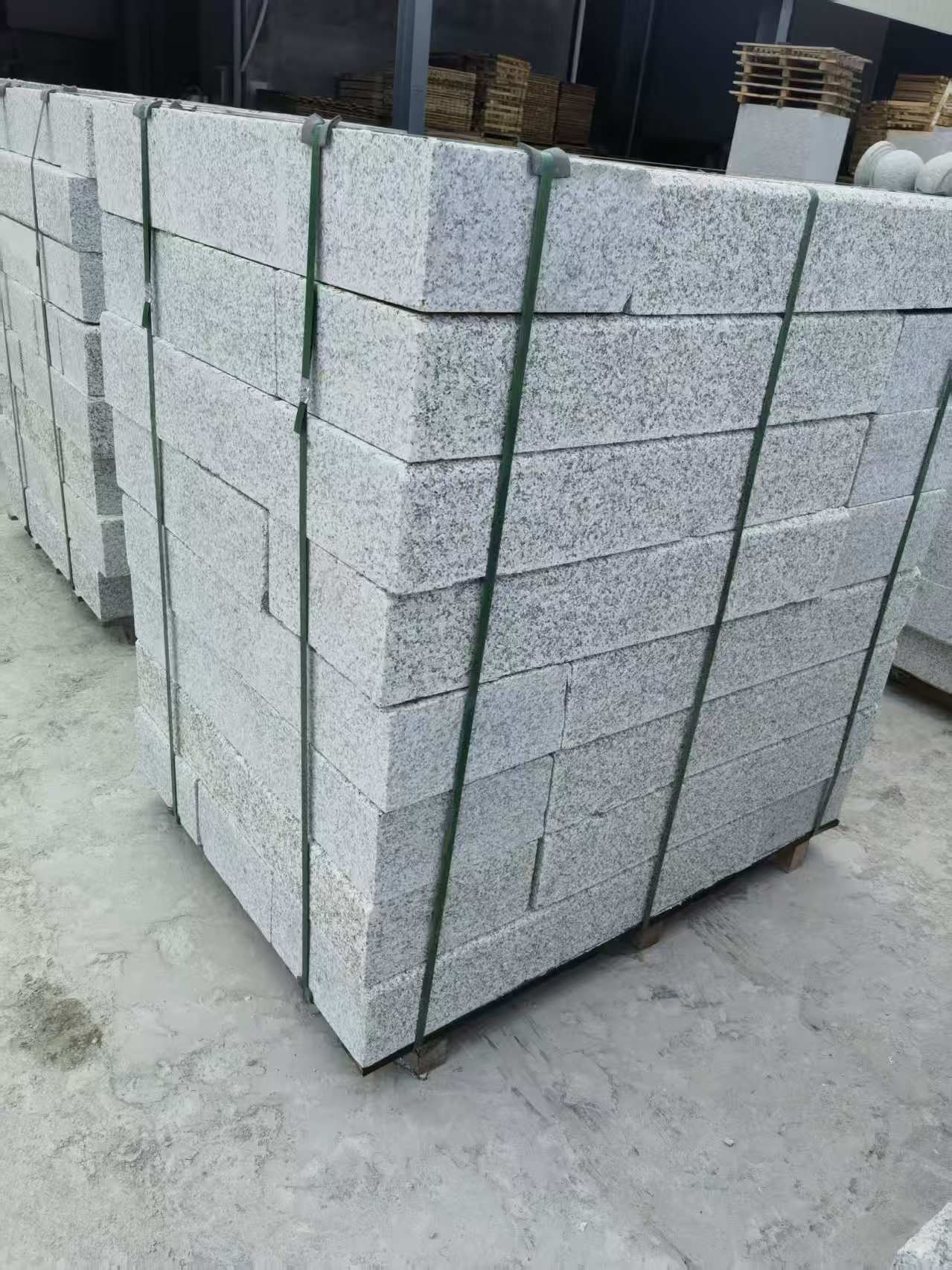 淮南 芙蓉白火烧两面路沿石