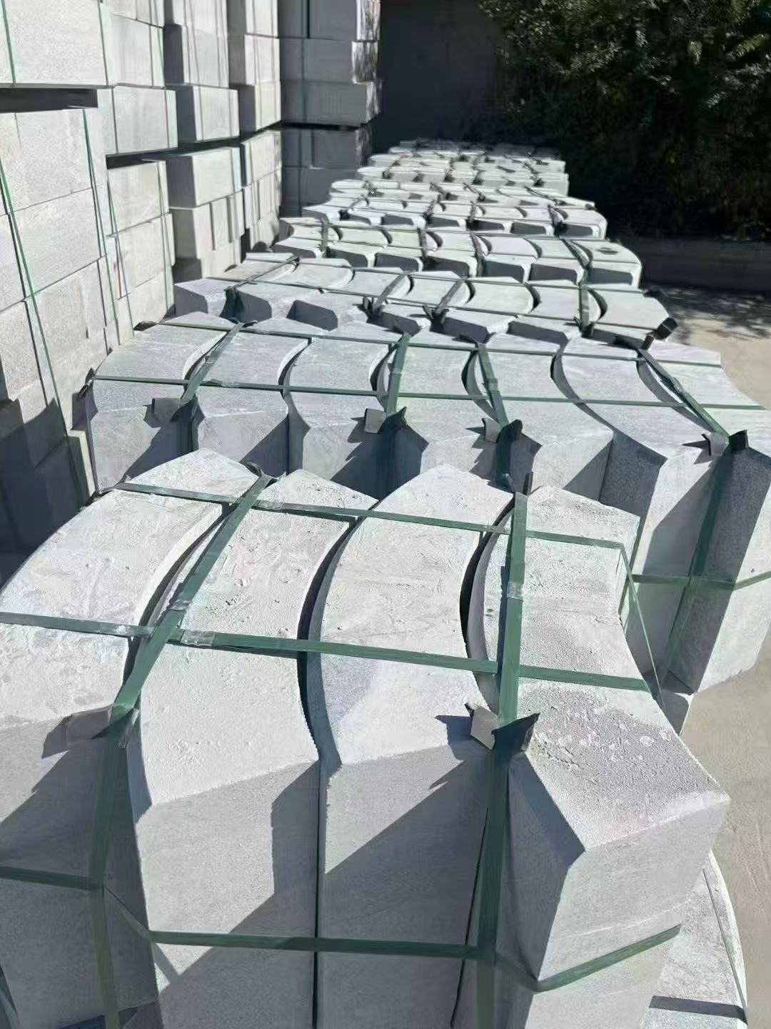 淮南 芝麻灰弧形路沿石