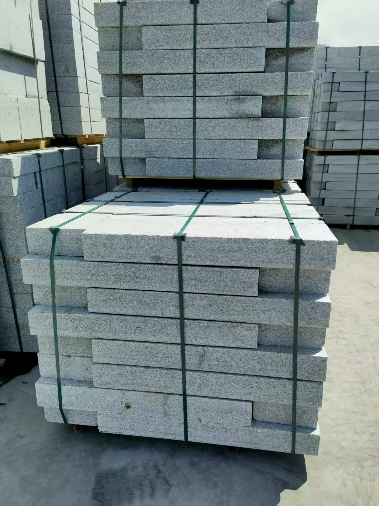 淮南 芙蓉白花岗岩路沿石、平石尺寸标准，色泽均匀