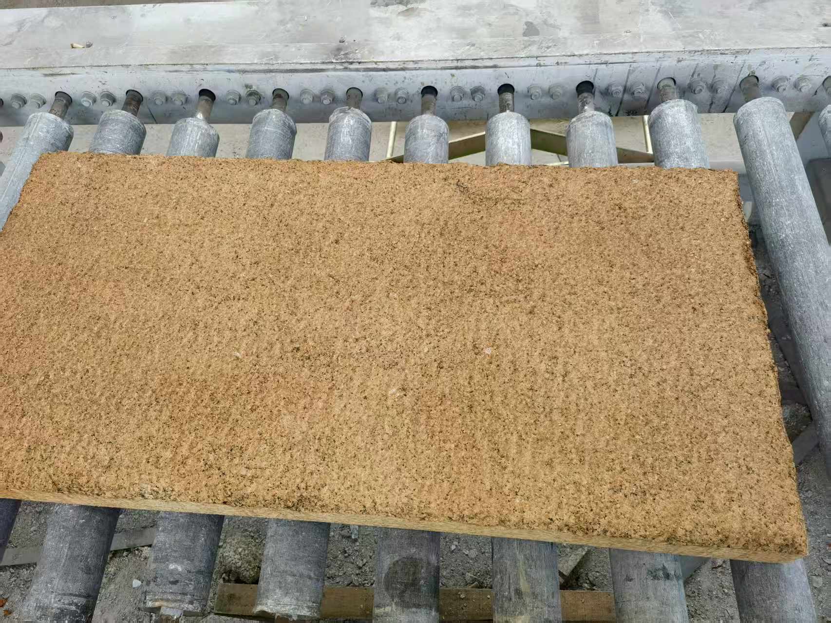 淮南 菠萝面老石板，做旧仿古石，流水线生产加工