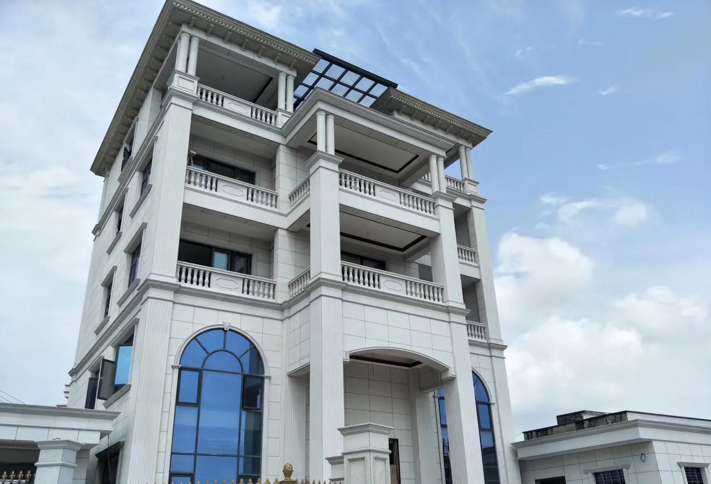 淮南芝麻白别墅干挂效果展示