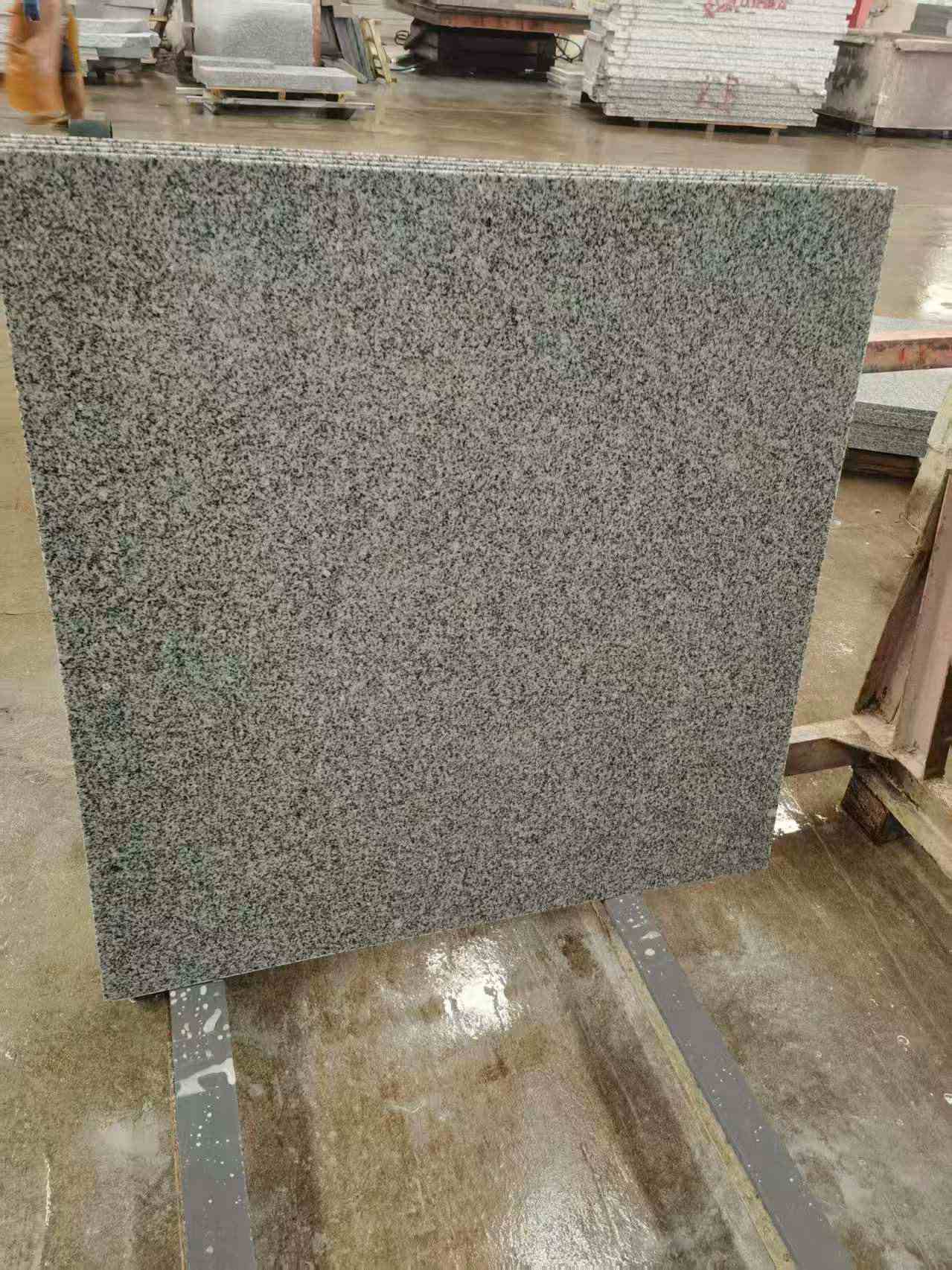 淮南 芝麻白光面900*900，高地铁标准